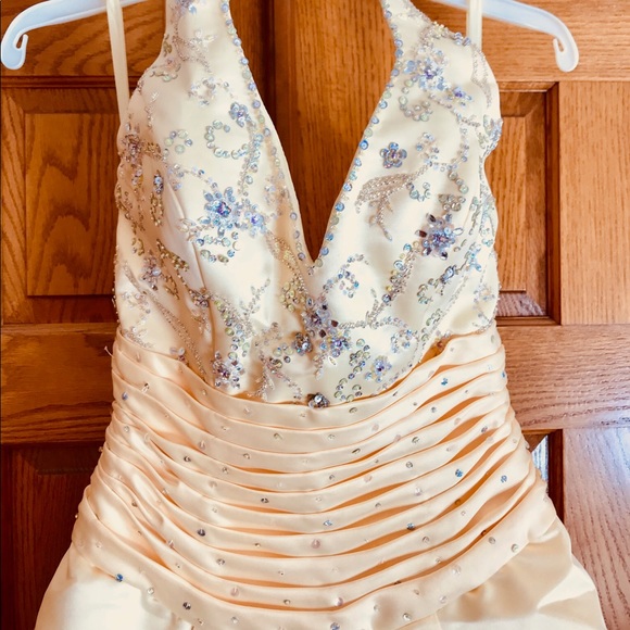 Mori Lee Yellow Belle-like Prom Dress - Picture 2 of 8